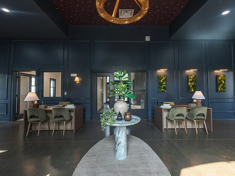LC Dublin Leasing Office