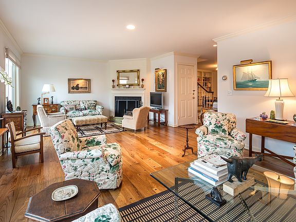 Large Sunny Living Room