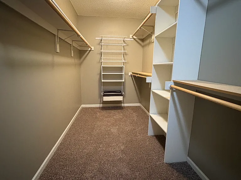 5325 NE Sunshine Dr — Photo 17
