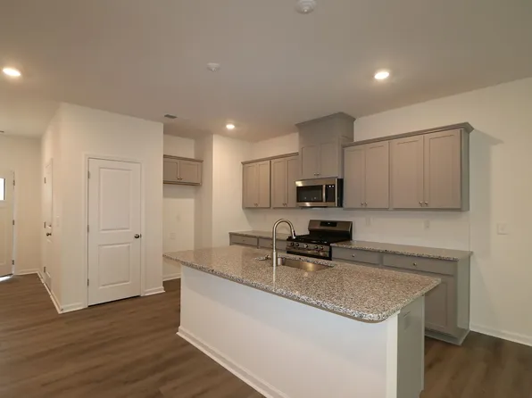 1926 Highland Park Dr, Charlotte, NC 28269