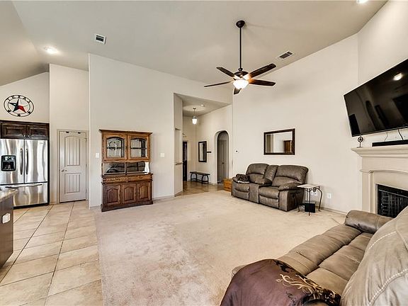 3rd image of 1428 Elkford Ln