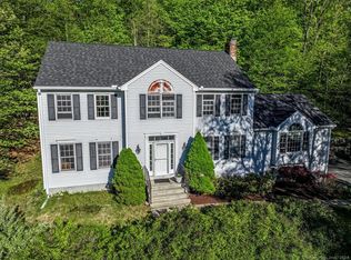 29 Fawnwood Rd, Sandy Hook, CT 06482