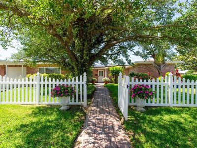 6592 19th Way N, Saint Petersburg, FL, 33702