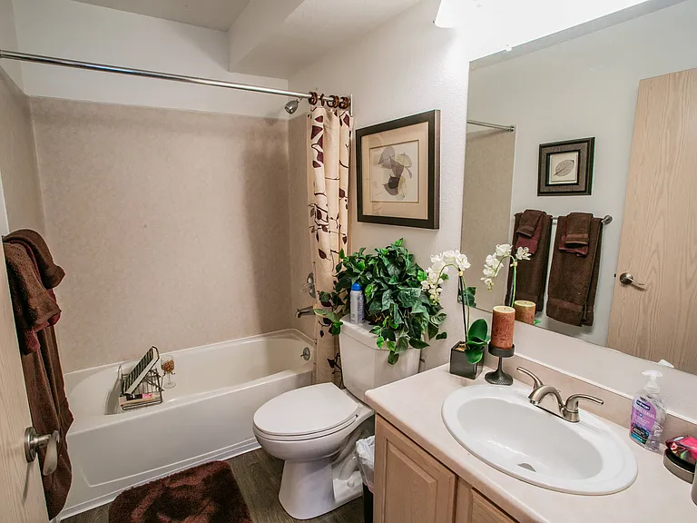 Full Bathrooms