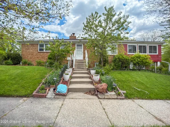 2801 Chatham Rd, Lansing, MI 48910