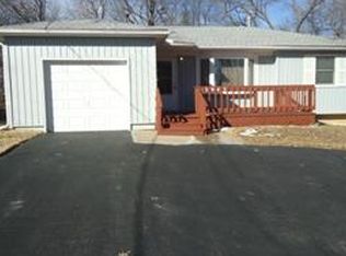3942 W 48th Ln, Roeland Park, KS 66205