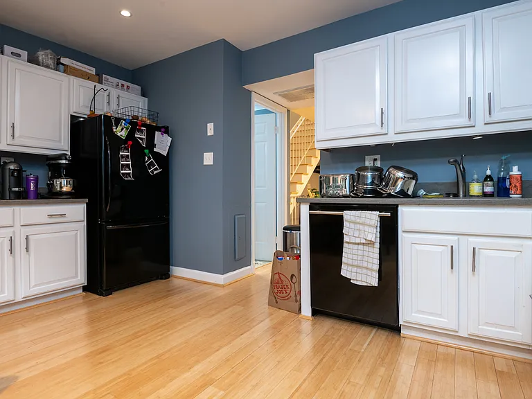 4605 1/2 Macarthur Blvd NW #B — Photo 6