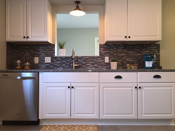 5th image of 4236 Manor Dr