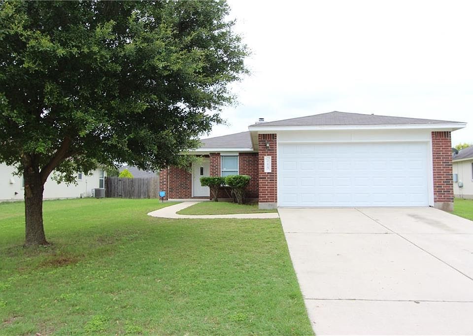 1st image of 215 Jennifer Ln