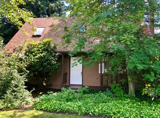 572 NE Jackson Village Loop, Hillsboro, OR
