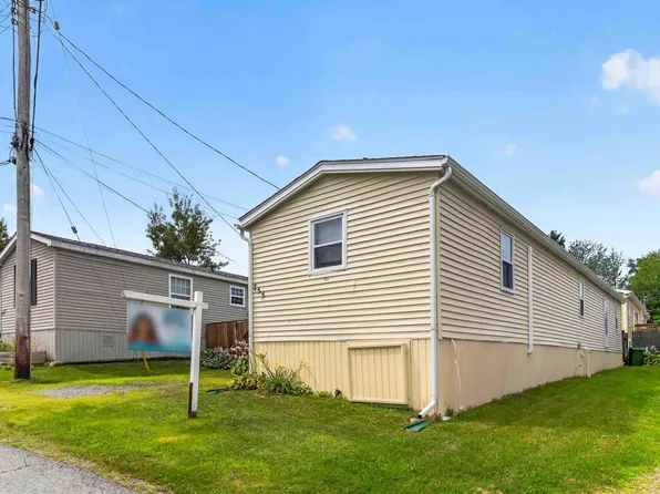 735 Fern Dr, Beaver Bank, NS B4E 1M1
