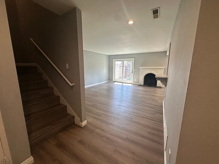 9821 Genesee Ave — Photo 19