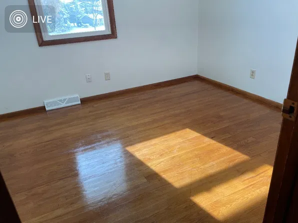 9424 W Howard Ave, Milwaukee, WI 53228