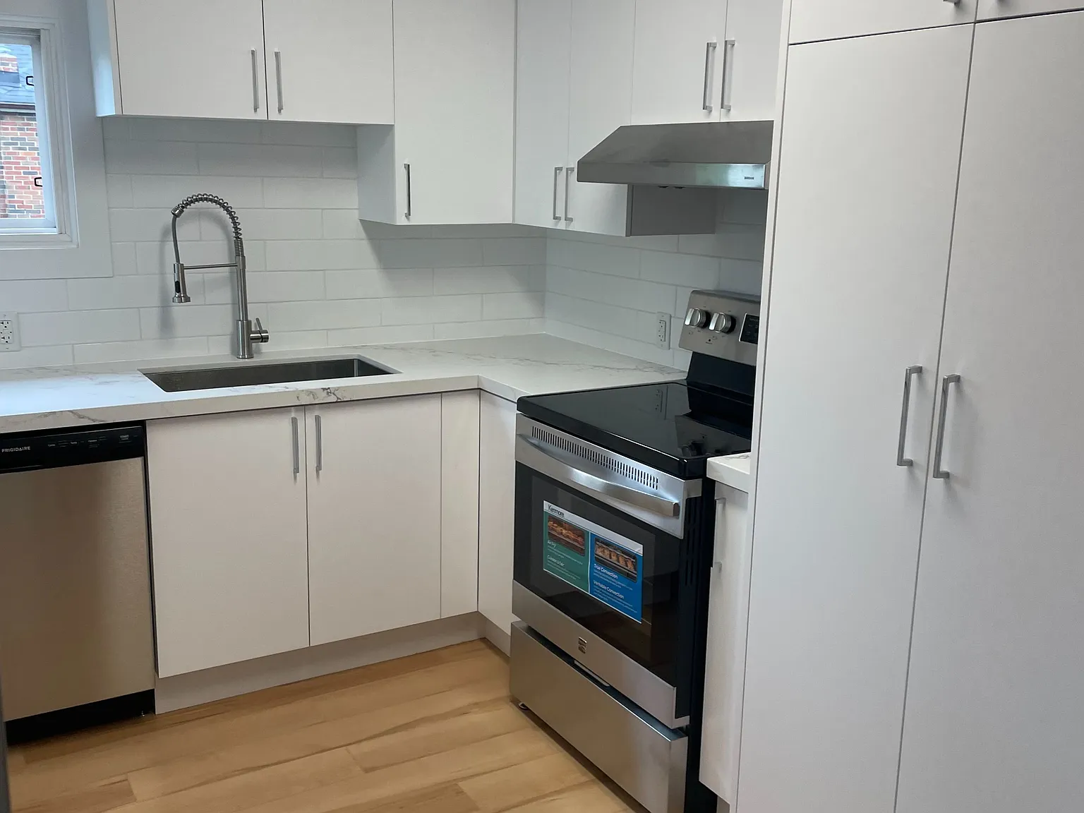 3 bed, $3,980 — Photo 4