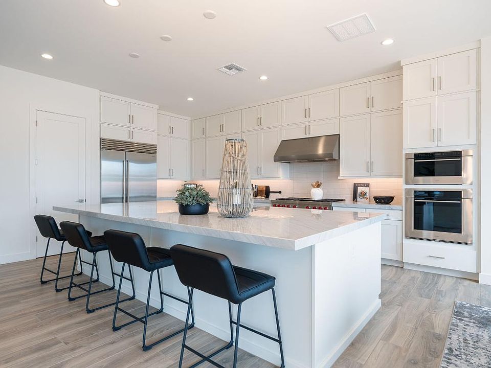 Costellana Modern Kitchen