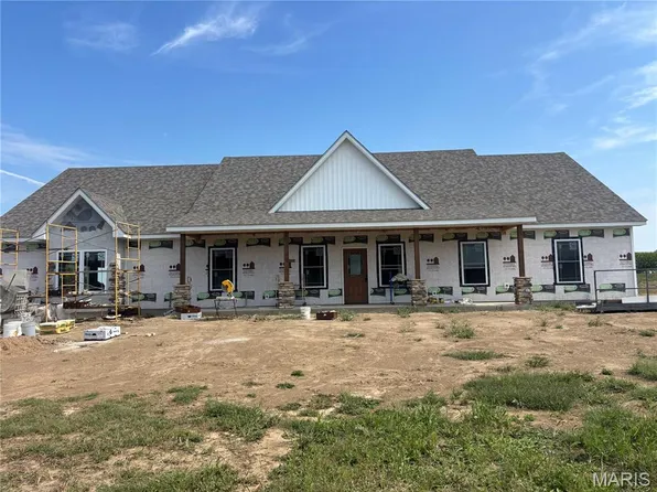 12525 Lone Cedar Loop, New London, MO 63459
