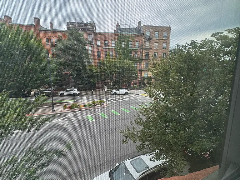 Beacon St — Photo 35
