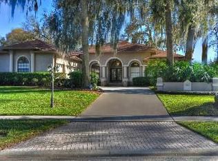 2405 Valrico Forest Dr, Valrico, FL 33594