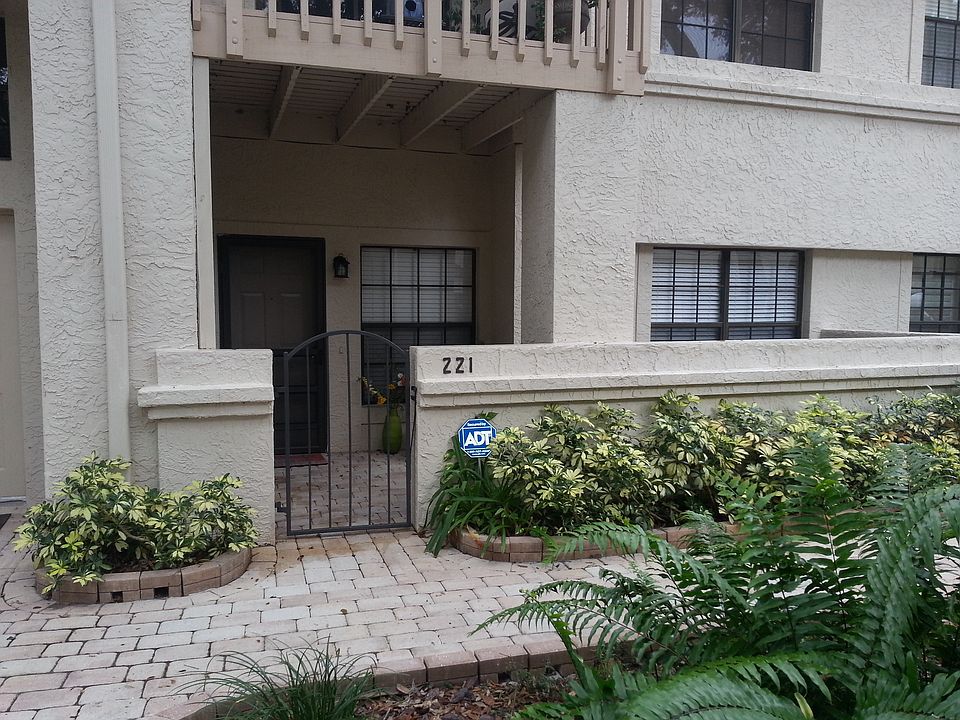 1st image of 221 Los Prados Dr #221