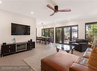 4 Middlesex Dr, Wilton Manors, FL 33305