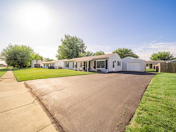 4th image of 1814 W Westlea Dr