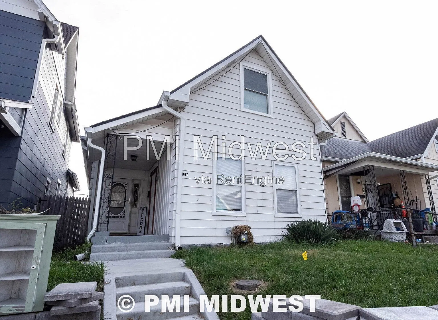 4 bed, 1.0 bath, 2341 sqft, $2,600 — Photo 1