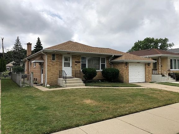 2nd image of 7423 W Palatine Ave