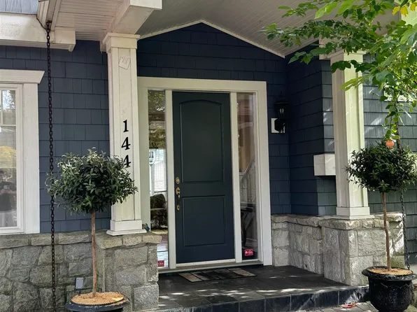 1395 Lawson Ave, West Vancouver, BC V7T 2E6