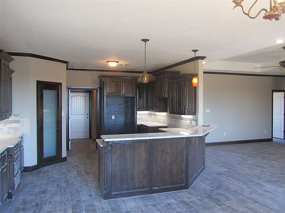 3rd image of 17 Blue Meadow Dr