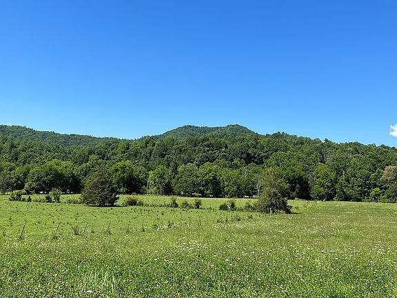 3rd image of 467 State Highway 107 S