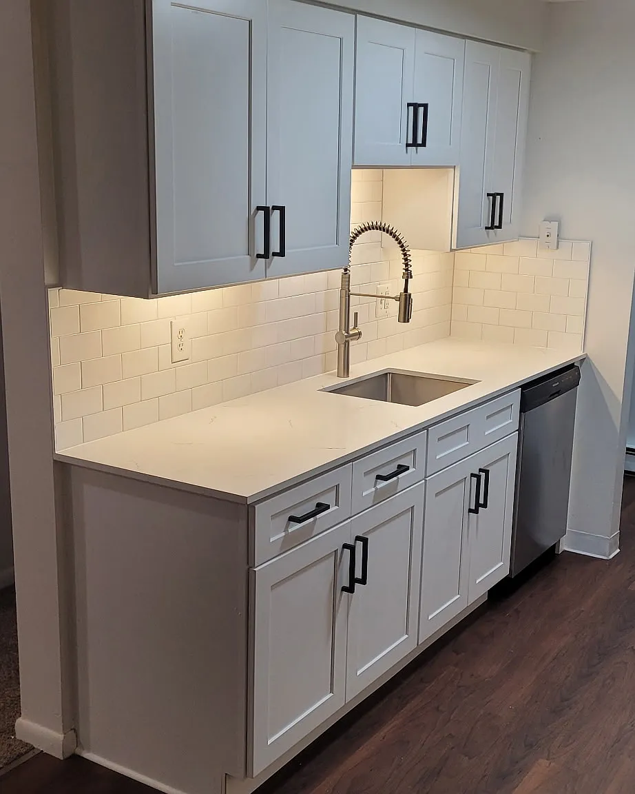 2 bed, 806 sqft, $1,595 — Photo 1