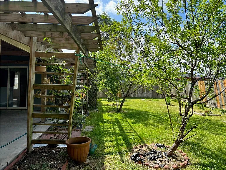 13843 New Village Ln — Photo 28