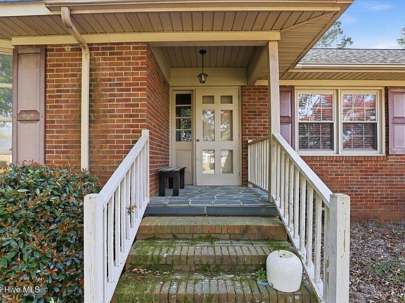 4th image of 1600 Saint Andrews Place