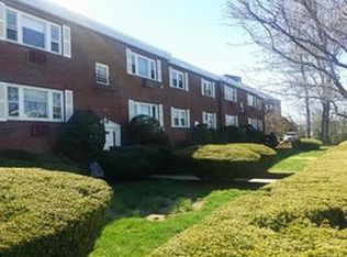 135 Willard St APT 10, Quincy, MA 02169