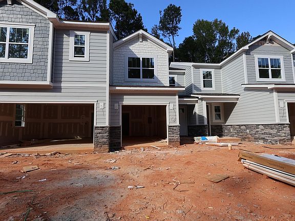 2nd image of 2922 Spring Manor Way