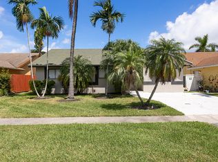 231 SE 8th St, Dania, FL 33004