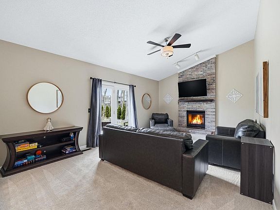 4th image of 9210 Eagle Creek Ct