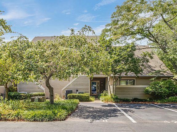 2nd image of 20802 Spring Lake Dr Unit 428