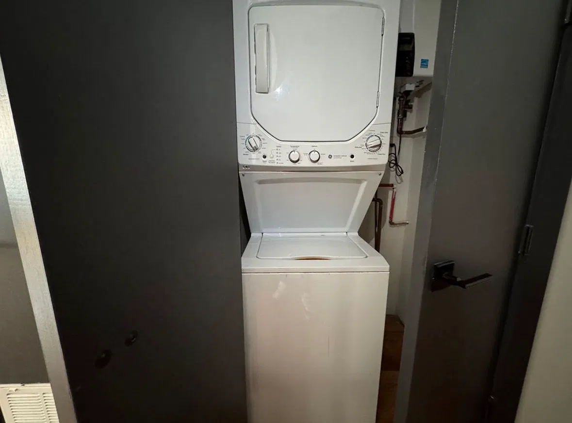 1 bed, 650 sqft, $2,100 — Photo 2