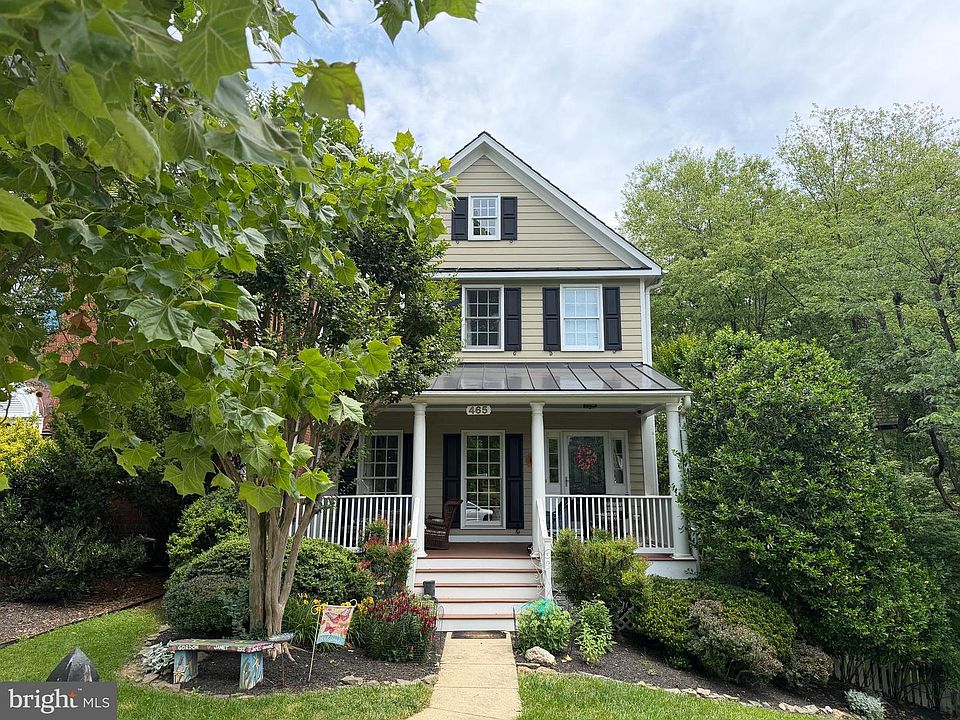 1st image of 465 Tschiffely Square Rd