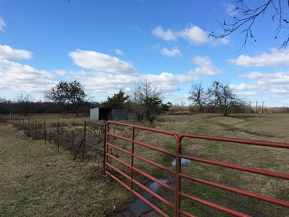 4th image of 840 County Road 4817