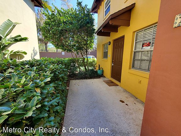 5th image of 1519 Catherine St APT 12
