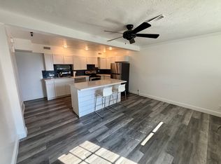 4600 S Stratton Dr #B, Salt Lake City, UT 84117