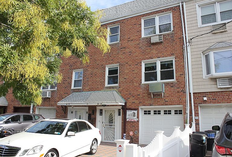 6121 75th St Middle Village, NY, 11379 Apartments for Rent Zillow