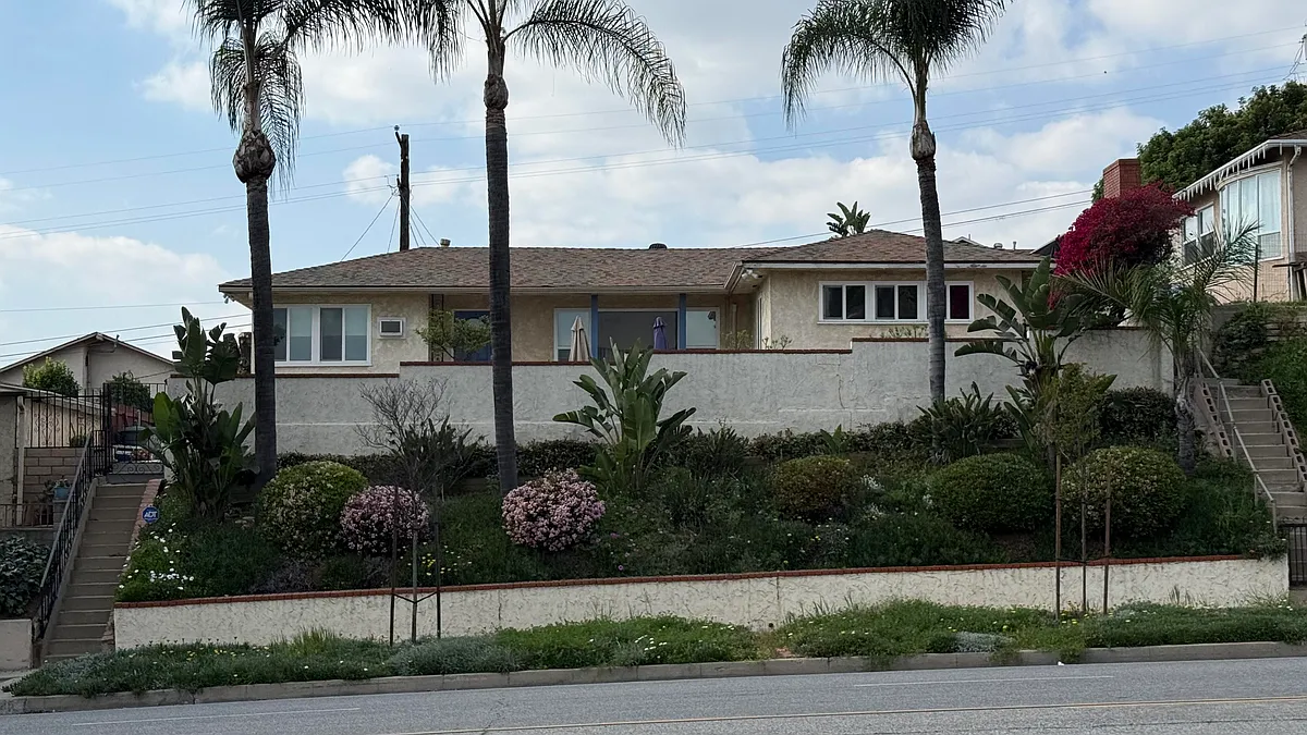 Building Photo - 1825 Garfield Pl