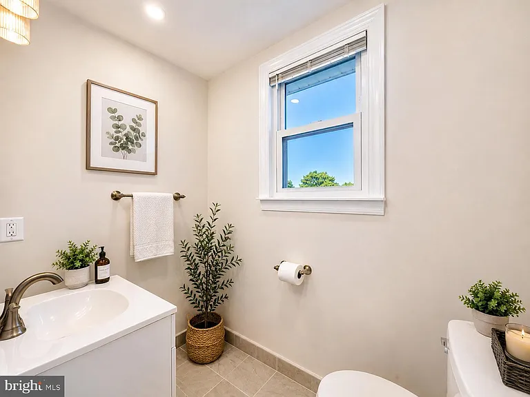 2851 Robinson Pl SE — Photo 17