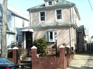 10965 202nd St, Saint Albans, NY 11412