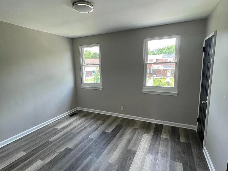332 Endsleigh Ave — Photo 10