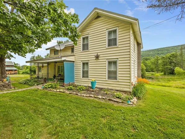 1369 Italy Valley Rd, Naples, NY 14512