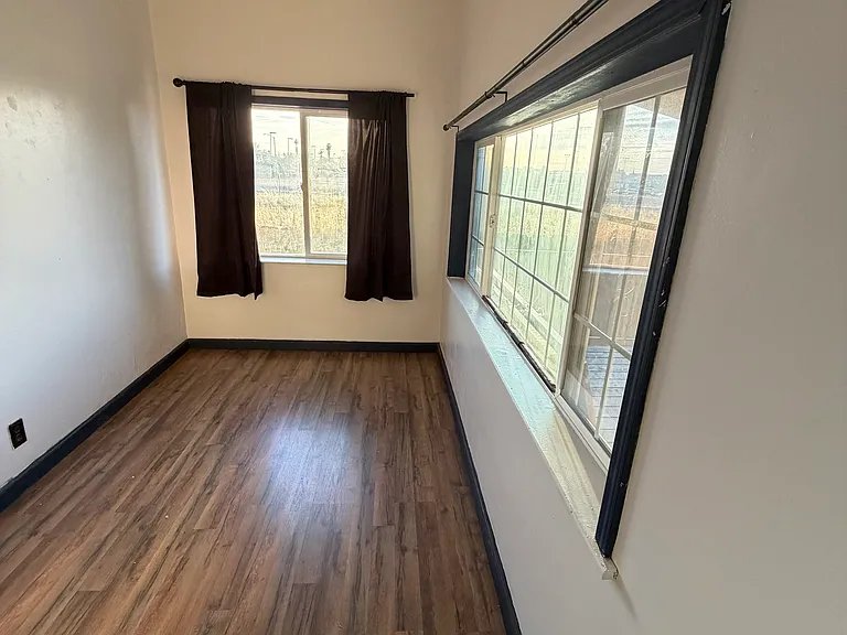 400 E Grangeville Blvd — Photo 13